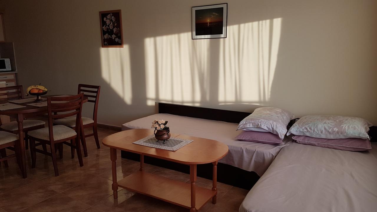 Tashevi Apartments Pomorie Zimmer foto